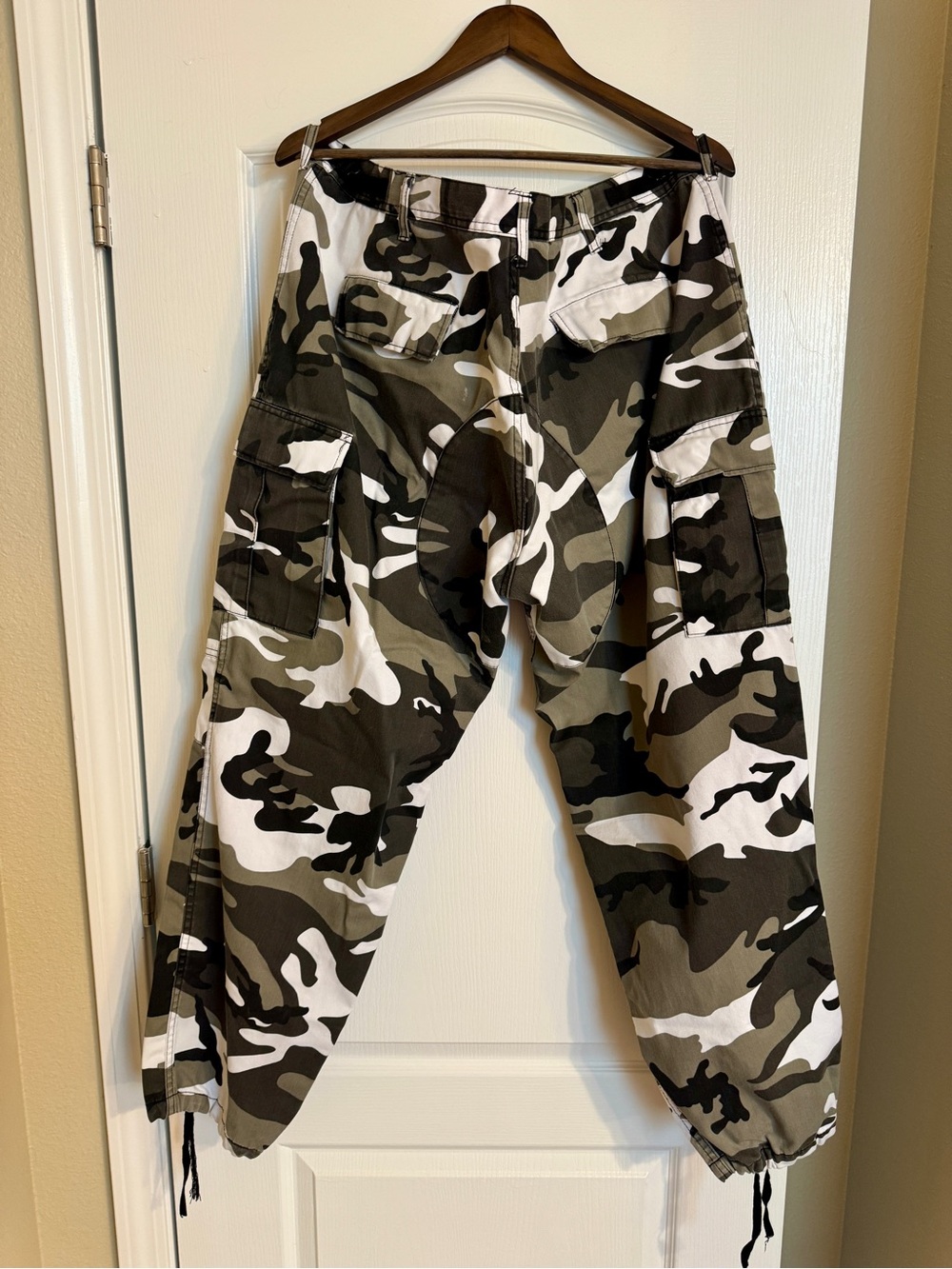 Men's Camo Cargo Pants - Tactical Style - Picture 2 of 3